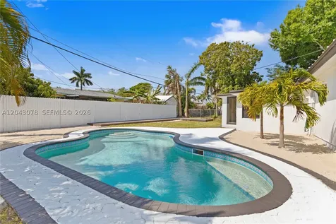1524 SW 32 Court Fort Lauderdale FL 33315
