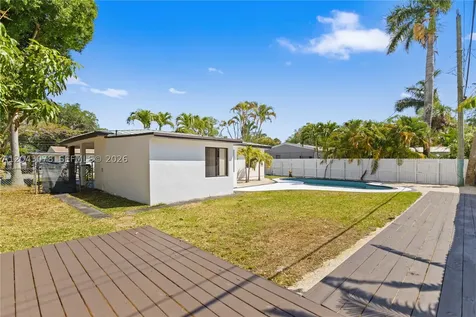 1524 SW 32 Court Fort Lauderdale FL 33315