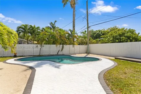 1524 SW 32 Court Fort Lauderdale FL 33315
