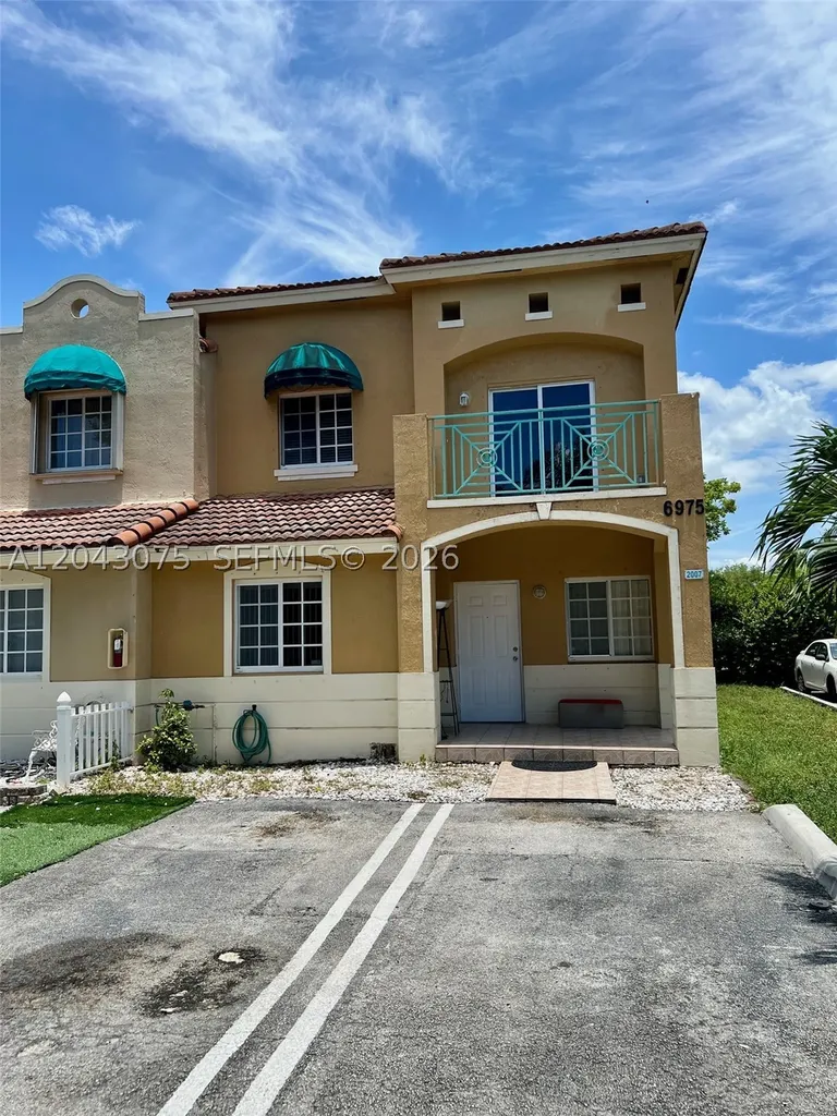 6975 NW 173rd Drive Hialeah FL 33015