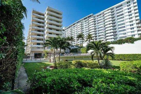 1623 Collins Avenue Miami Beach FL 33139