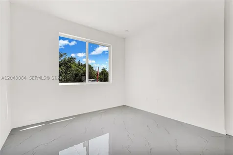 22555 SW 125th Avenue Miami FL 33170