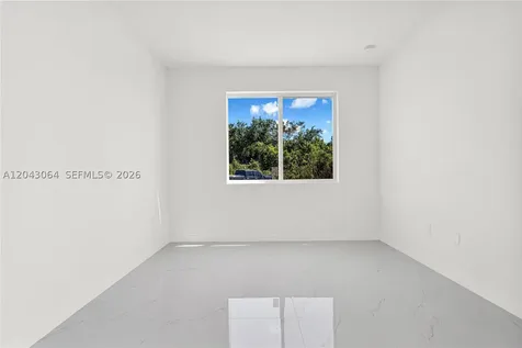 22555 SW 125th Avenue Miami FL 33170