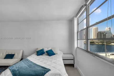 801 Brickell Bay Drive Miami FL 33131