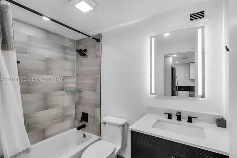 801 Brickell Bay Drive Miami FL 33131