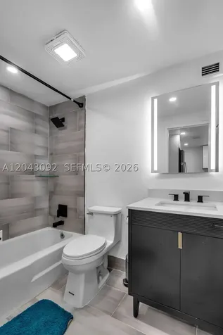 801 Brickell Bay Drive Miami FL 33131