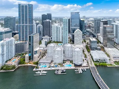 801 Brickell Bay Drive Miami FL 33131