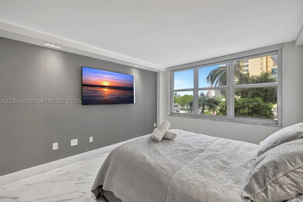 2751 S Ocean Drive Hollywood FL 33019