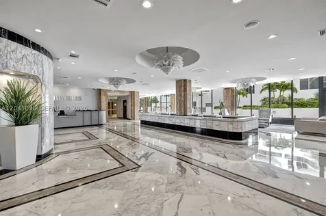 2751 S Ocean Drive Hollywood FL 33019