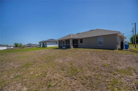 4104 SW 13 Th Street Lehigh Acres FL 33976