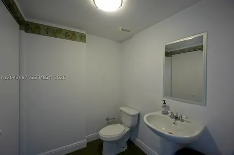 690 SW 1 Court Miami FL 33130