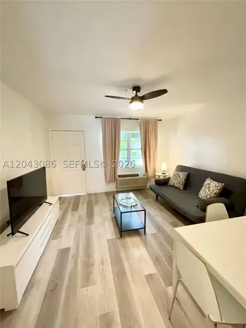 901 Meridian Avenue Miami Beach FL 33139