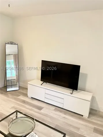 901 Meridian Avenue Miami Beach FL 33139