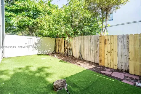 3265 Virginia Street Miami FL 33133
