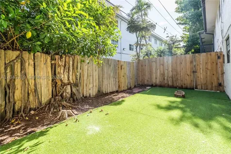 3265 Virginia Street Miami FL 33133