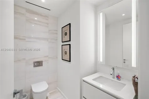 300 Biscayne Boulevard Way Miami FL 33131