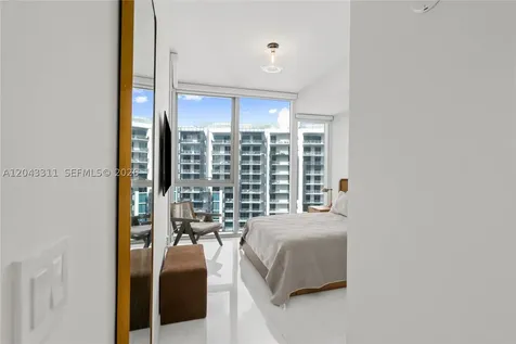 300 Biscayne Boulevard Way Miami FL 33131