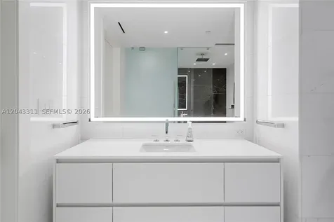 300 Biscayne Boulevard Way Miami FL 33131