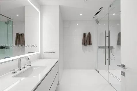 300 Biscayne Boulevard Way Miami FL 33131