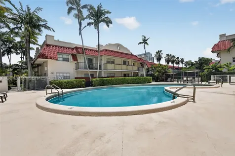 6705 N Kendall Drive Pinecrest FL 33156