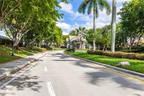 1102 Camellia Circle Weston FL 33326