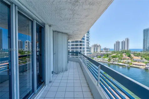 19101 Mystic Pointe Drive Aventura FL 33180