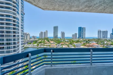 19101 Mystic Pointe Drive Aventura FL 33180