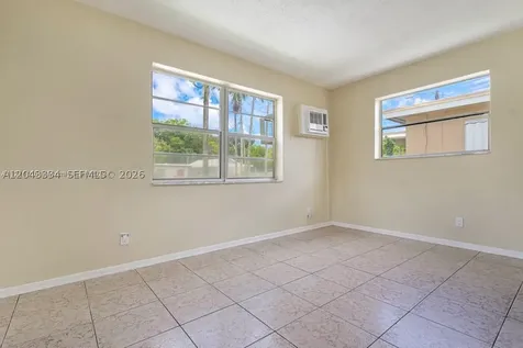805 NW 3rd Terrace Hallandale Beach FL 33009
