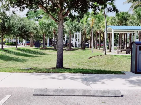 805 NW 3rd Terrace Hallandale Beach FL 33009