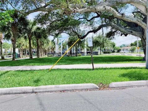 805 NW 3rd Terrace Hallandale Beach FL 33009