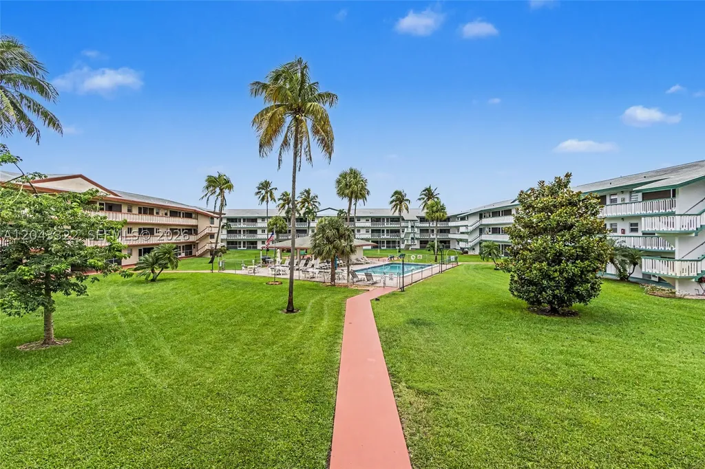 5300 Washington Street Hollywood FL 33021