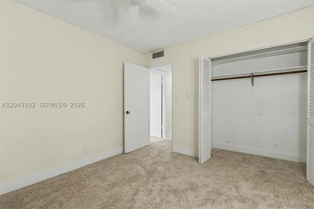 5300 Washington Street Hollywood FL 33021