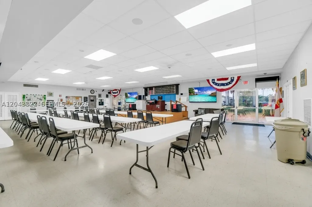5300 Washington Street Hollywood FL 33021