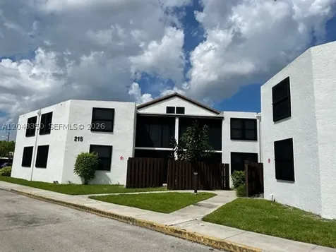 215 Lake Pointe Drive Oakland Park FL 33309