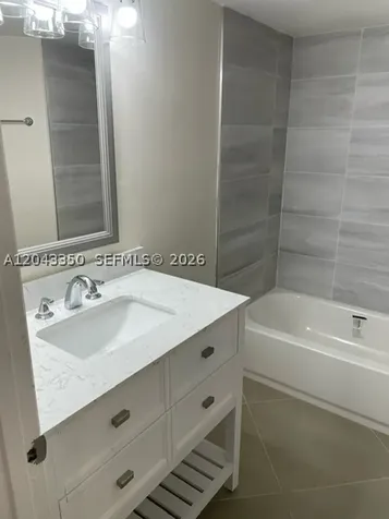 215 Lake Pointe Drive Oakland Park FL 33309