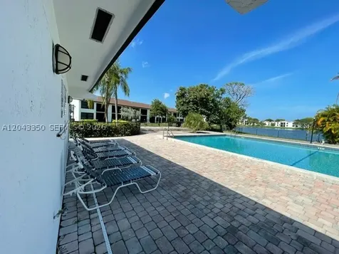 215 Lake Pointe Drive Oakland Park FL 33309