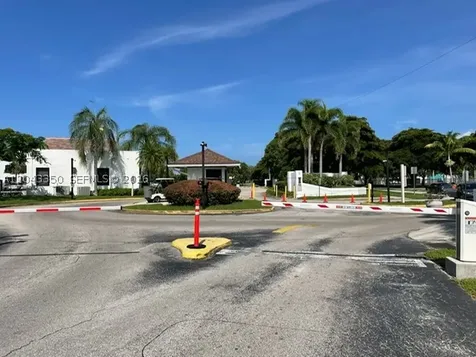 215 Lake Pointe Drive Oakland Park FL 33309