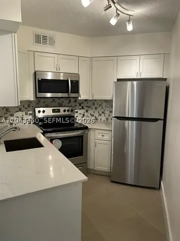 215 Lake Pointe Drive Oakland Park FL 33309