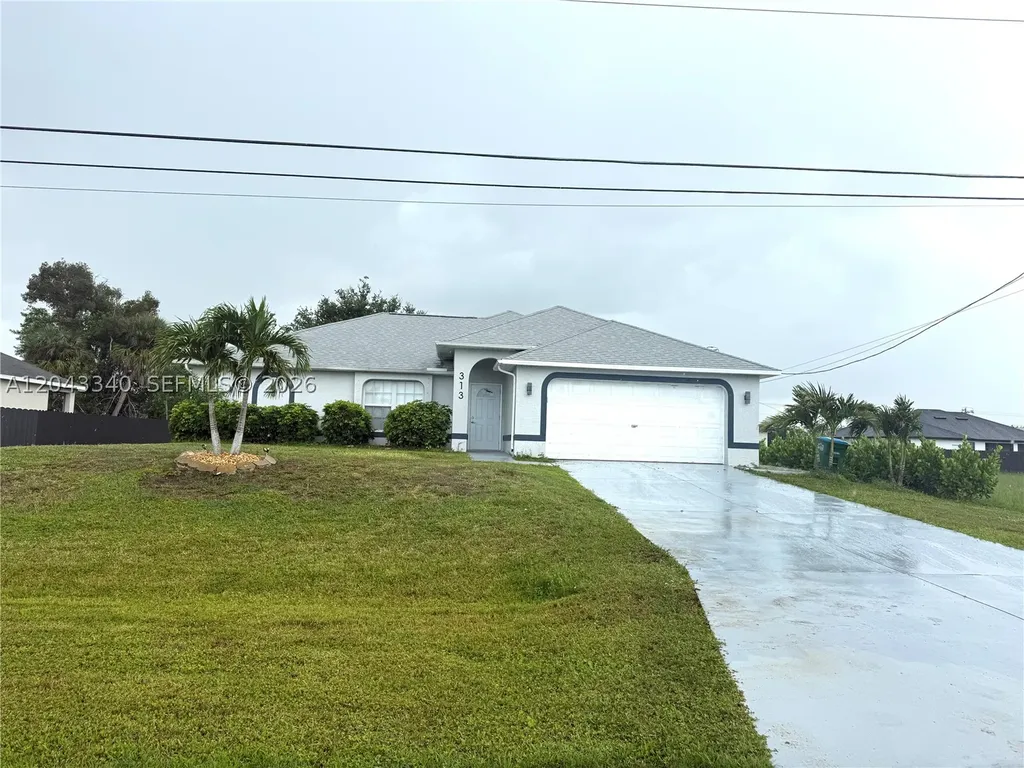 313 NW 16 Place Cape Coral FL 33993