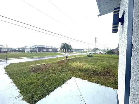 313 NW 16 Place Cape Coral FL 33993