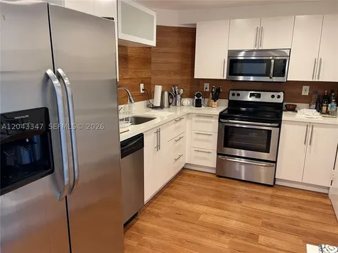 500 Bayview Drive Sunny Isles Beach FL 33160