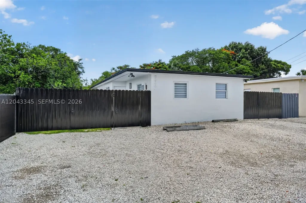 636 NW 14th Terrace Fort Lauderdale FL 33311