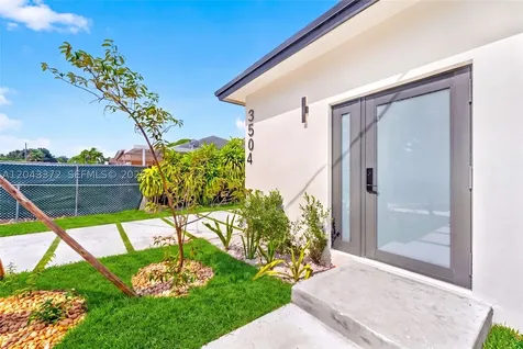 3506 NW 9th Avenue Miami FL 33127