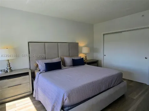 5601 Collins Avenue Miami Beach FL 33140