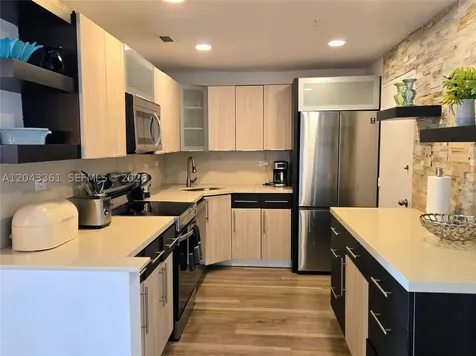 5601 Collins Avenue Miami Beach FL 33140