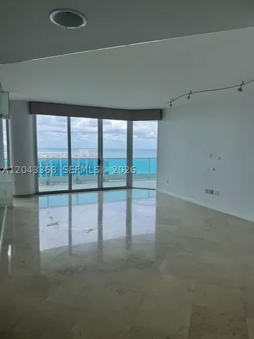 5025 Collins Avenue Miami Beach FL 33140