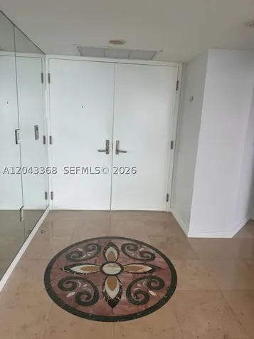 5025 Collins Avenue Miami Beach FL 33140