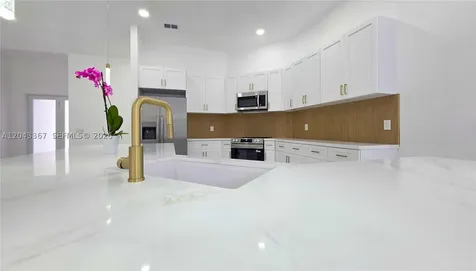 133 Hunting Club Avenue Clewiston FL 33440