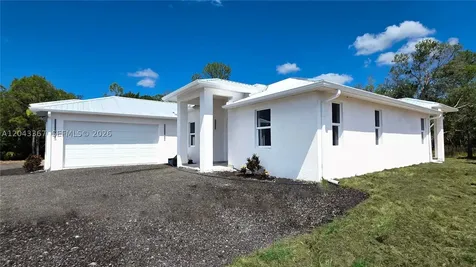 133 Hunting Club Avenue Clewiston FL 33440