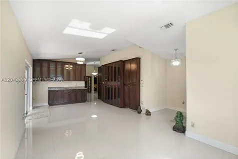 910 SW 140th Avenue Miami FL 33184